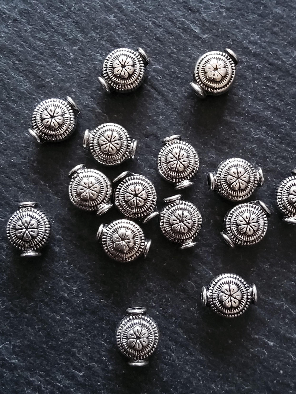 10 or 50 Silver Tone 8mm Flower Design Flattened Rounded Spacer Beads 10x8x5mm, Hole: 1.5mm