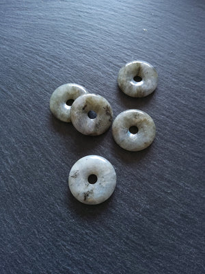 Natural Labradorite Gemstone Round Ring Grey Pendant 30x5mm Hole: 6mm