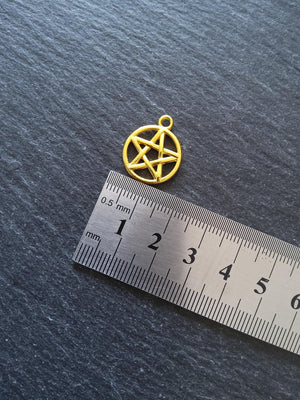 20 or 100 Bright Gold Plated Alloy Pentagram Charms 20x17mm