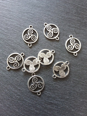 6 or 30 Triple Spiral Triskelion Celtic Connector Charms Antique Silver Tone Round 28x20mm Inactive