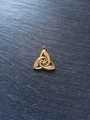 2 or 10 Trinity Celtic Knot Pendants 18K Gold Plated Stainless Steel 26x25x2mm