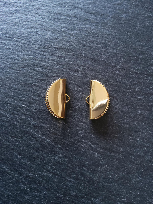 10 Gold Plated 20mm Semi-Circular Crimp Ends 20x12mm