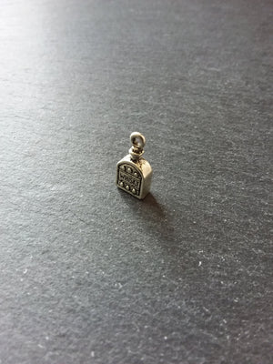 4 or 20 Whiskey Bottle Charms 3D Antique Silver Tone Alloy 18x9x4mm