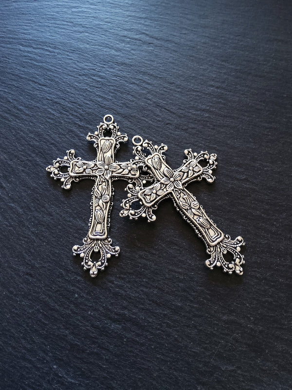 2 or 10 Large Antique Silver Tone Crucifix Pendants Victorian Flower Pattern 74x53mm Nickel FREE