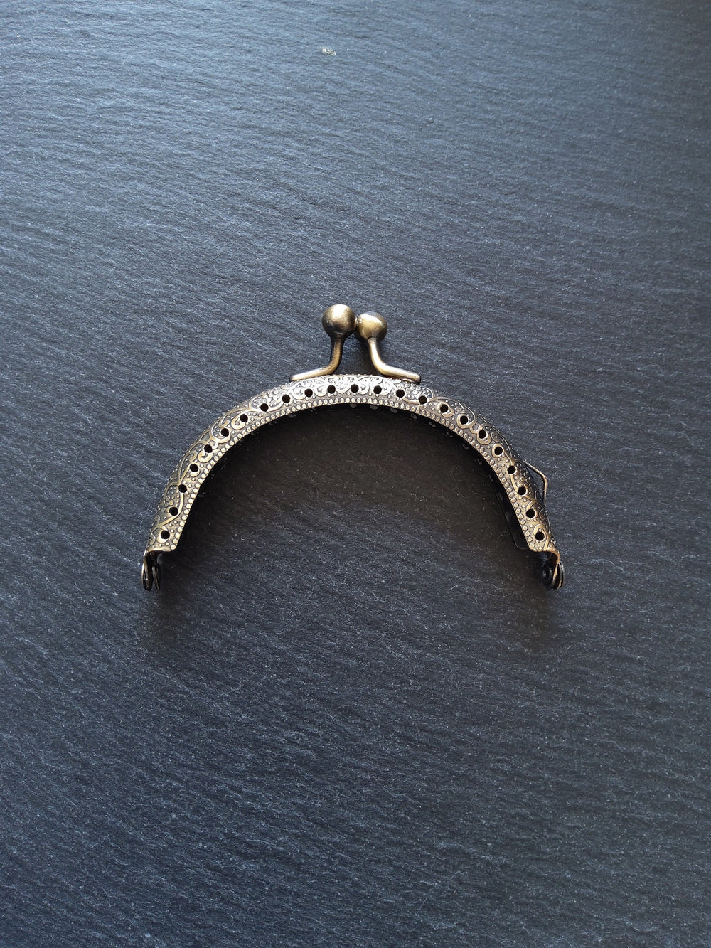 Patterned Antique Bronze 8.5cm Metal Arch Frame For Purse Making (3 3/8 inch)