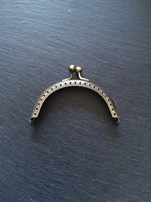 Patterned Antique Bronze 8.5cm Metal Arch Frame Kiss Clasp For Purse Bag (3 3/8 inch)