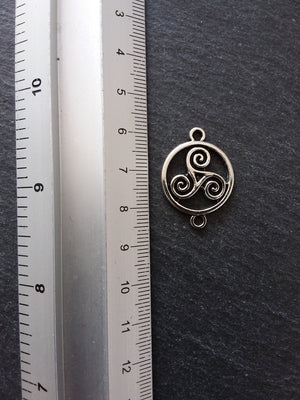 6 or 30 Triple Spiral Triskelion Celtic Connector Charms Antique Silver Tone Round 28x20mm Inactive