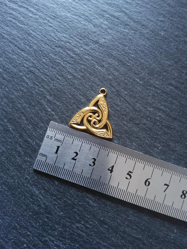 2 or 10 Trinity Celtic Knot Pendants 18K Gold Plated Stainless Steel 26x25x2mm