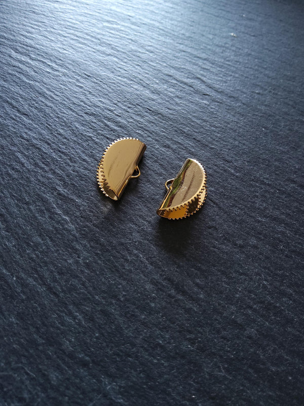 10 Gold Plated 20mm Semi-Circular Crimp Ends 20x12mm