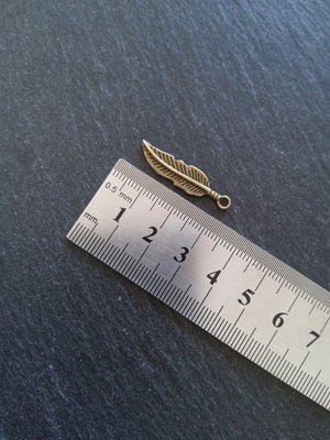 10 or 50 Antique Bronze Tone Feather Charms 30x8x1.5mm Nickel FREE - ContentedCatz