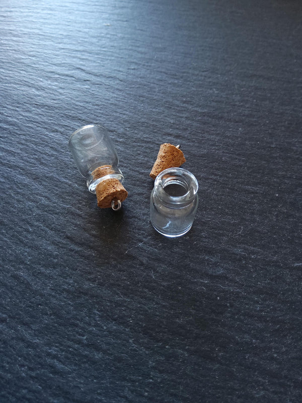 10 Little Glass Bottles with Cork Stopper Size 18x15mm