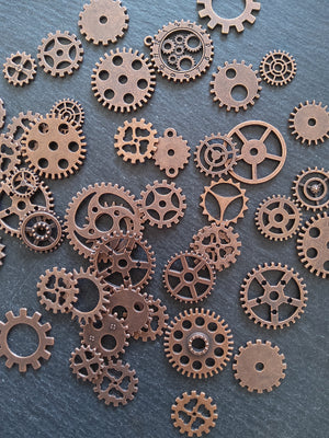 The Antique Copper Steampunk Collection - 100g of Clock Cog Gear Charms (approx. 175 charms)