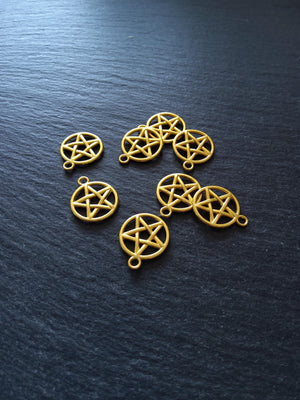 20 or 100 Bright Gold Plated Alloy Pentagram Charms 20x17mm