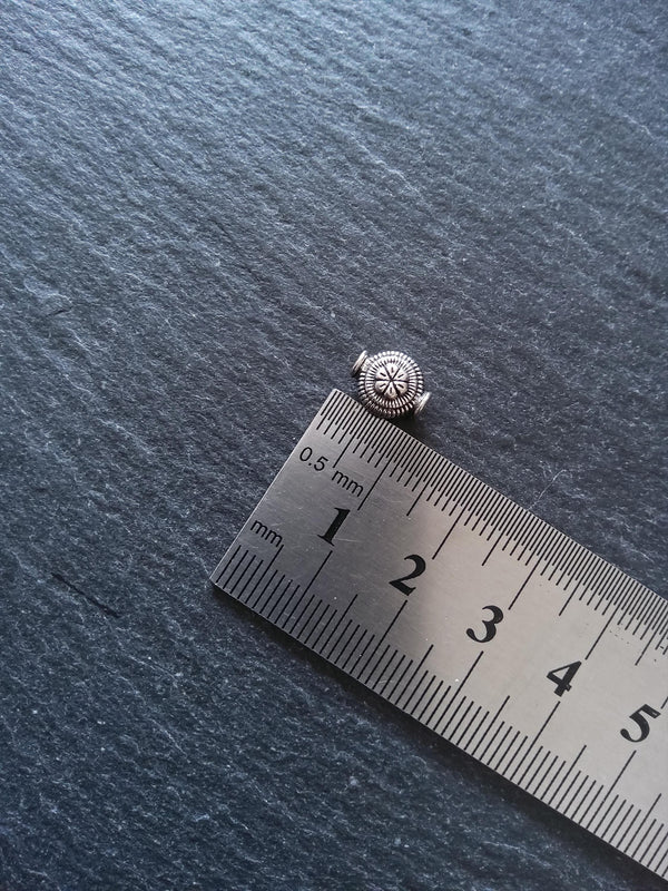 10 or 50 Silver Tone 8mm Flower Design Flattened Rounded Spacer Beads 10x8x5mm, Hole: 1.5mm