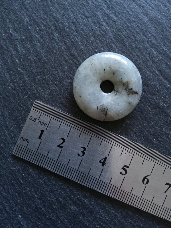 Natural Labradorite Gemstone Round Ring Grey Pendant 30x5mm Hole: 6mm