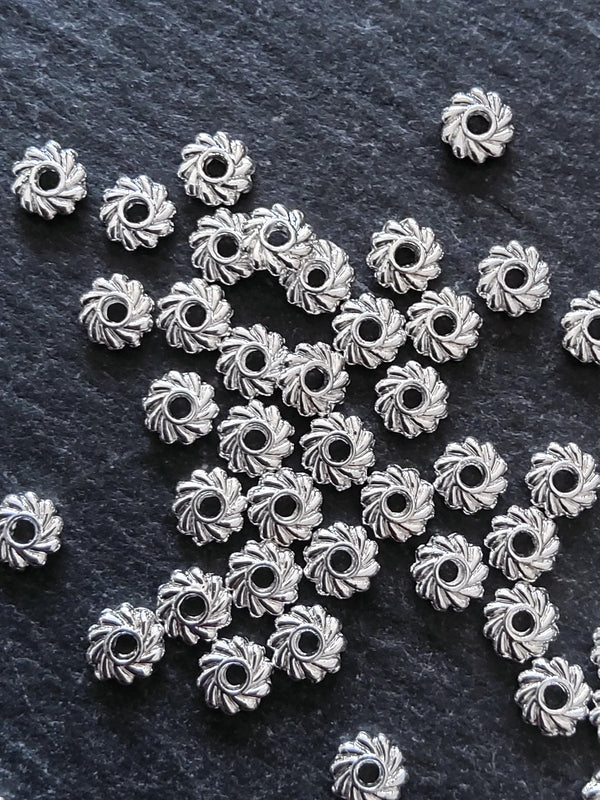 20 or 100 Bright Silver Tone Alloy 4.8mm Spacer Beads Flat Round 4.8x1.5mm Hole: 1.2mm Nickel FREE