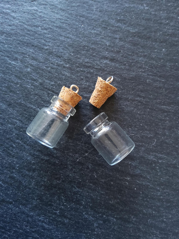 10 Little Glass Bottles with Cork Stopper Size 18x15mm
