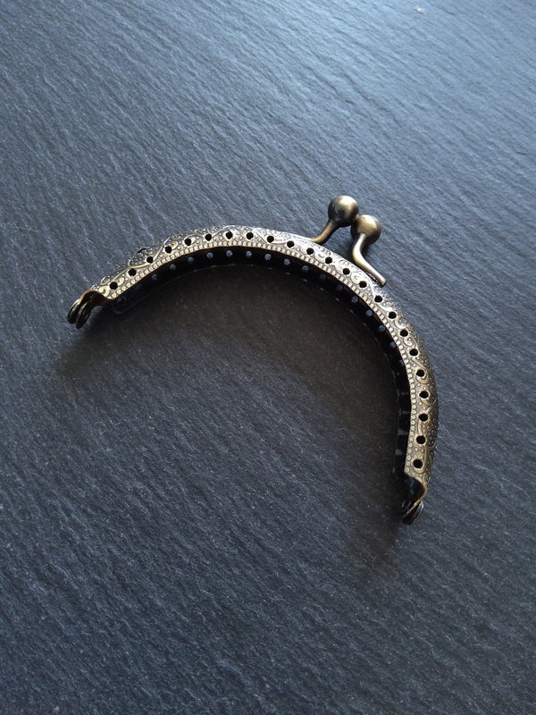 Patterned Antique Bronze 8.5cm Metal Arch Frame Kiss Clasp For Purse Bag (3 3/8 inch)