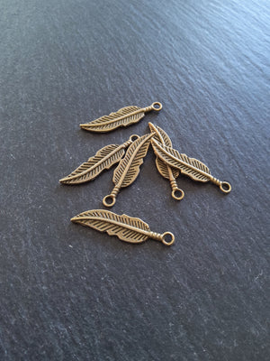 10 or 50 Antique Bronze Tone Feather Charms 30x8x1.5mm Nickel FREE - ContentedCatz