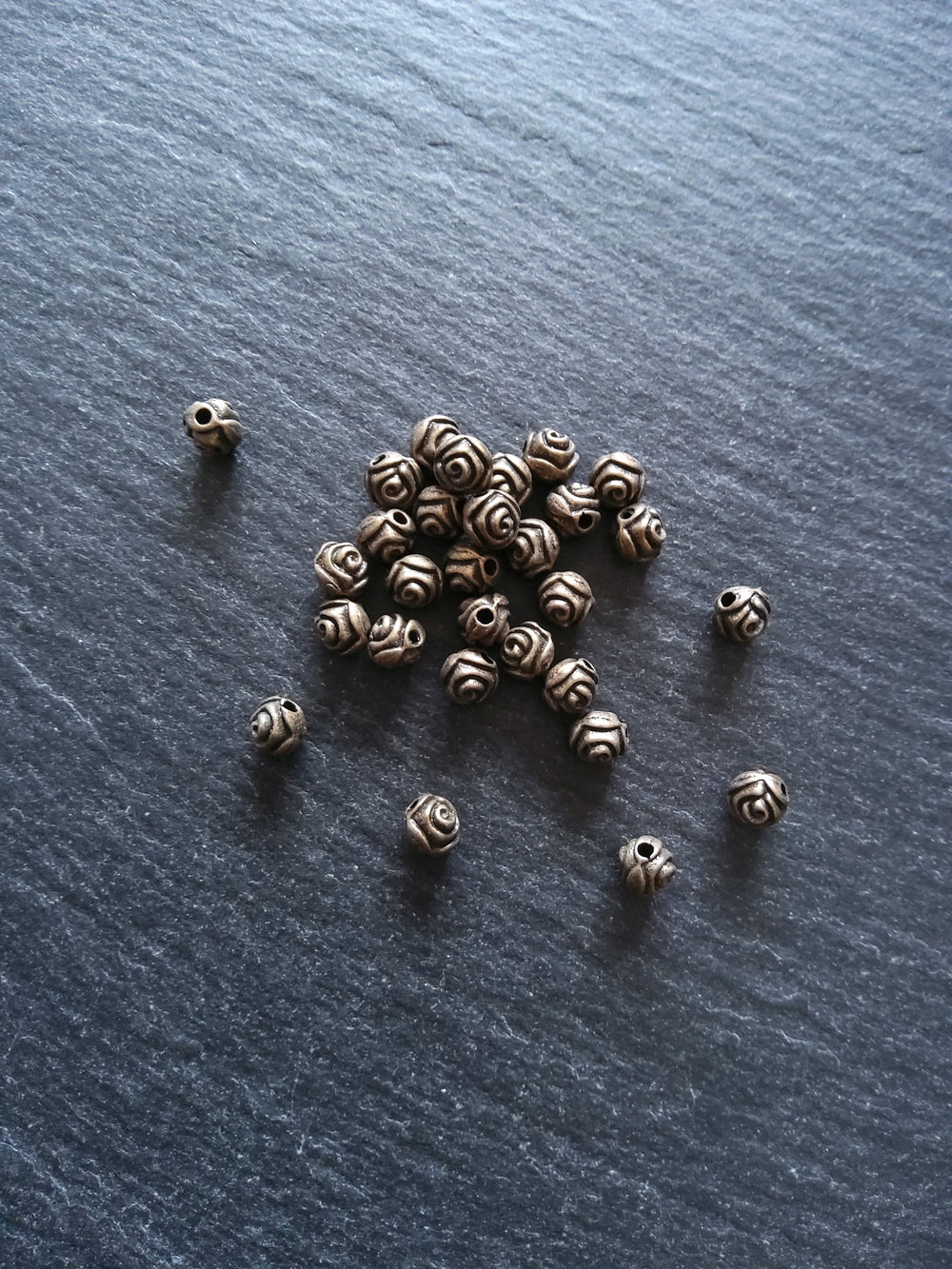 40 or 200 Round Rose Beads 5mm Antique Bronze Tone Alloy - ContentedCatz