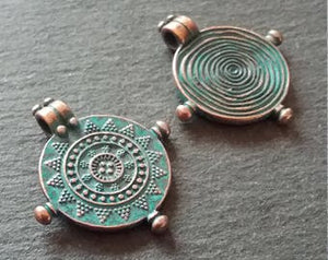 4 or 20 Antique Copper Tone Mandala Mariners Compass Pendants with Green Patina 27x24x1.7mm