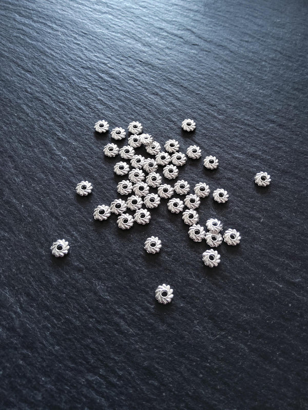 20 or 100 Bright Silver Tone Alloy 4.8mm Spacer Beads Flat Round 4.8x1.5mm Hole: 1.2mm Nickel FREE