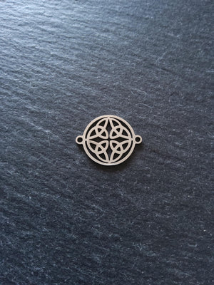 2 or 10 Dara Celtic Knot Flat Round Stainless Steel Connector Charms 18.5x14.5x1mm