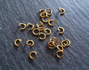 20 or 100 Real 18K Gold Ion Plated 5mm Diameter Strong Stainless Steel Jump Rings 0.8mm (20 Gauge) Inner Diameter: 3.1mm