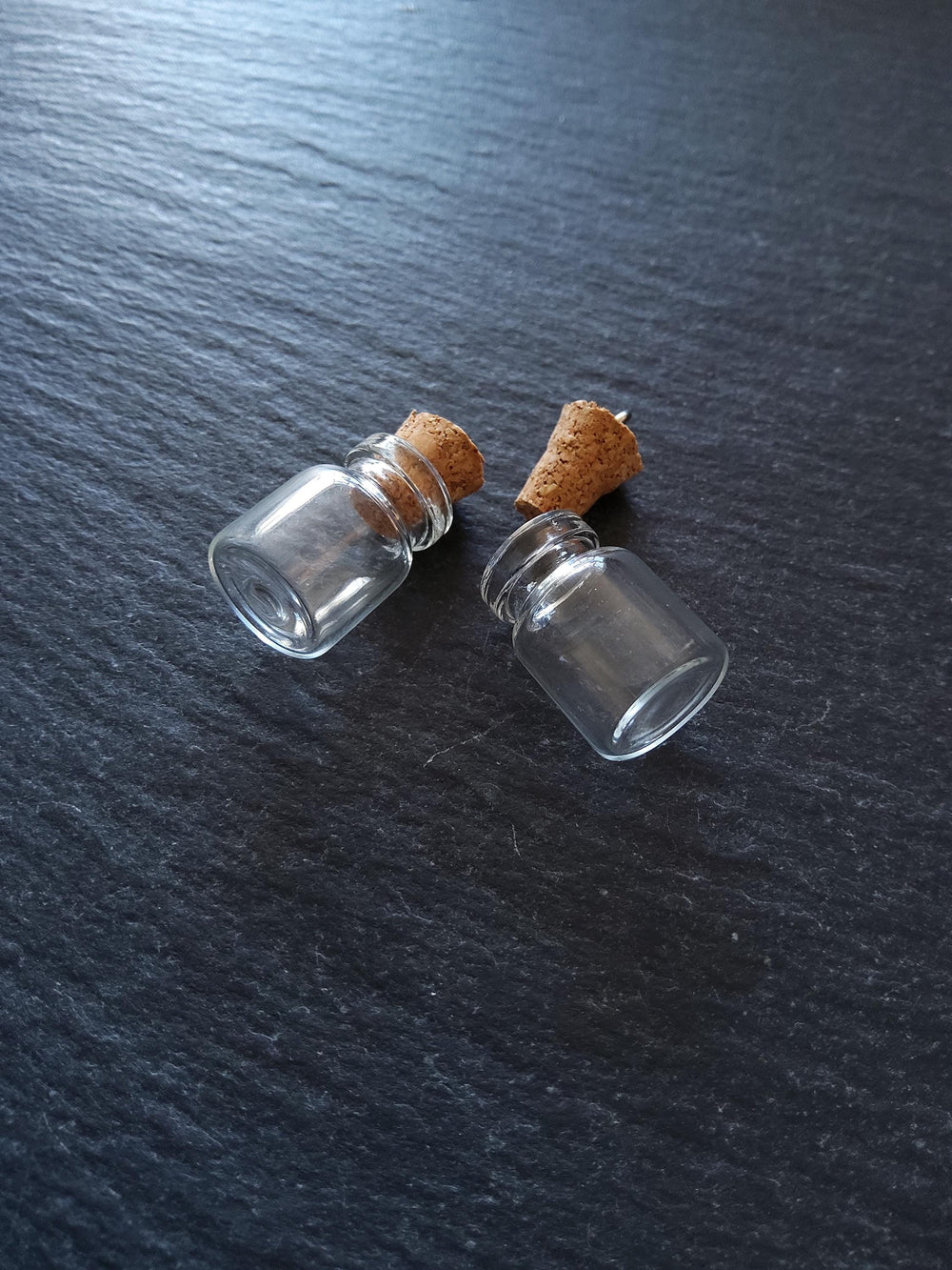 10 Little Glass Bottles with Cork Stopper Size 18x15mm