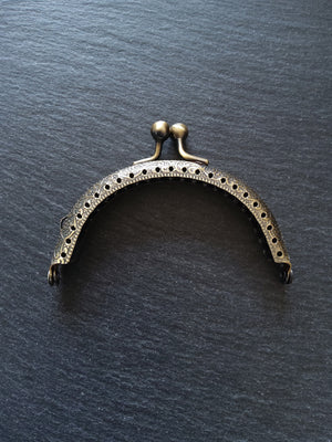 Patterned Antique Bronze 8.5cm Metal Arch Frame Kiss Clasp For Purse Bag (3 3/8 inch)