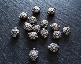 10 or 50 Silver Tone 8mm Flower Design Flattened Rounded Spacer Beads 10x8x5mm, Hole: 1.5mm