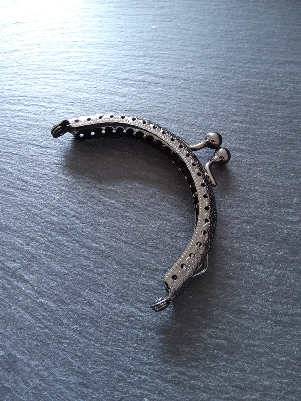 Patterned Gunmetal 8.5cm Metal Arch Frame Kiss Clasp For Purse Bag (3 3/8 inch)