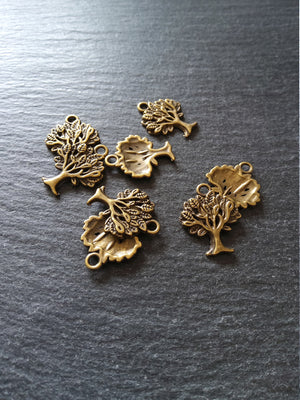 10 or 50 Tree Charms Antique Bronze Tone Alloy 21x17mm