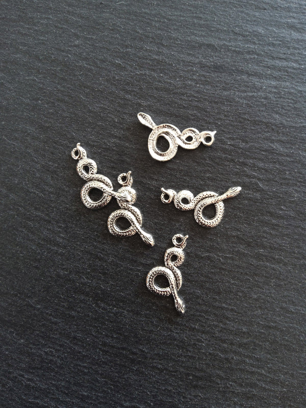 Antique Silver Tone Alloy Snake Charms 31x16mm