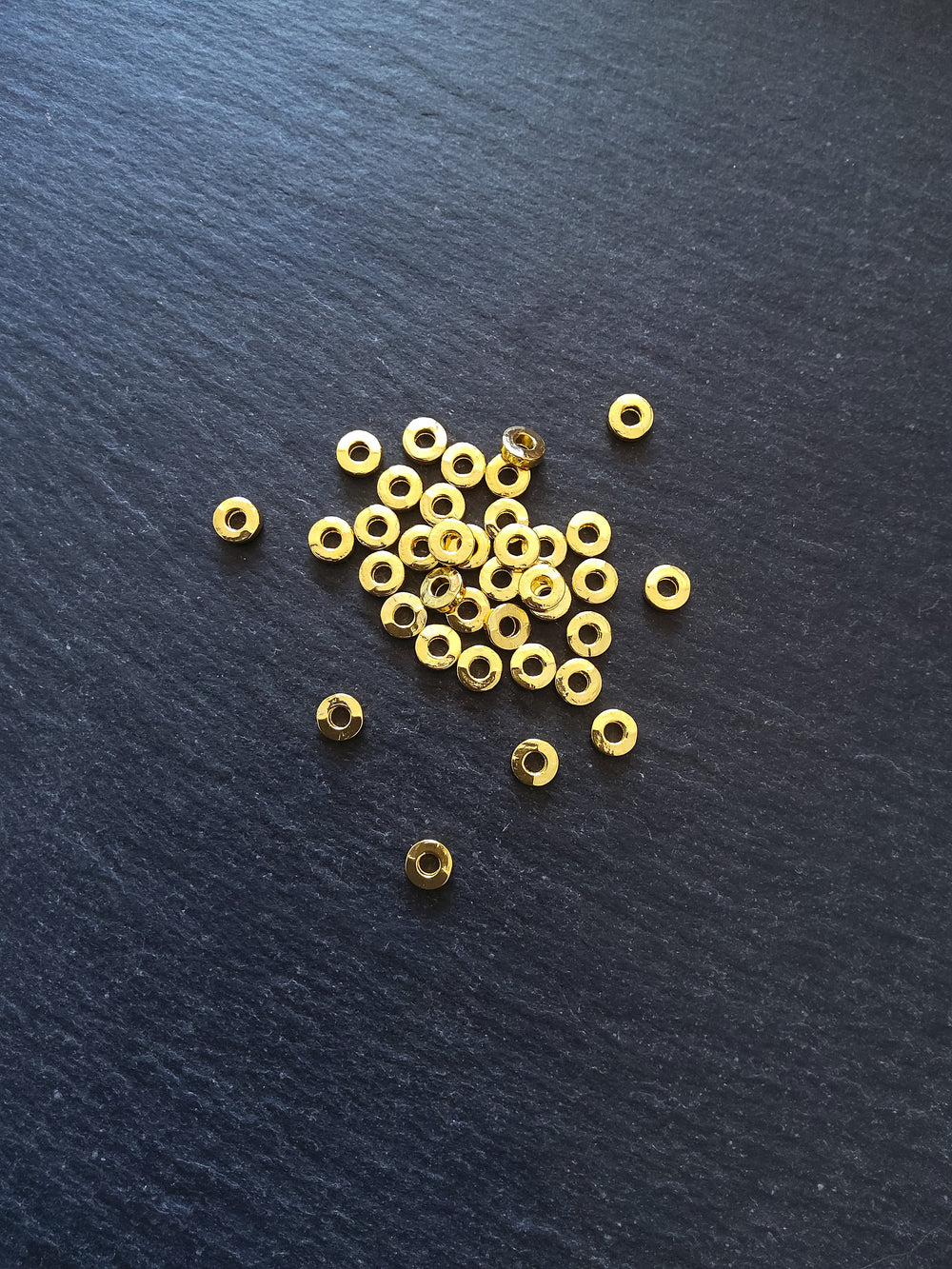 40 or 200 Gold Plated 6mm Solid Flat Round Metal Alloy Spacer Beads 6x2mm Hole: 2.5mm