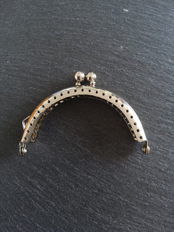 Plain Bright Silver 8.5cm Metal Arch Frame Kiss Clasp For Purse Bag (3 3/8 inch)