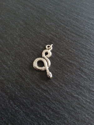 Antique Silver Tone Alloy Snake Charms 31x16mm