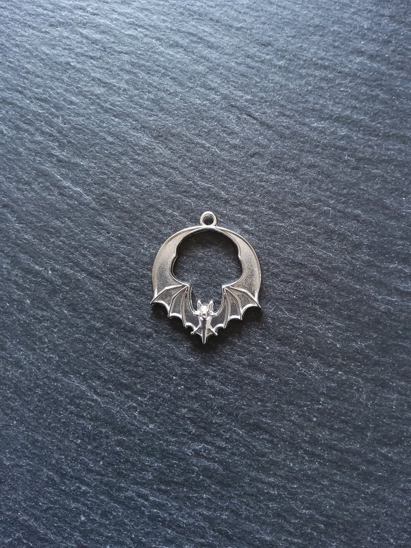 6 or 30 Flying Bat Charms Antique silver Tone Alloy 28x24mm