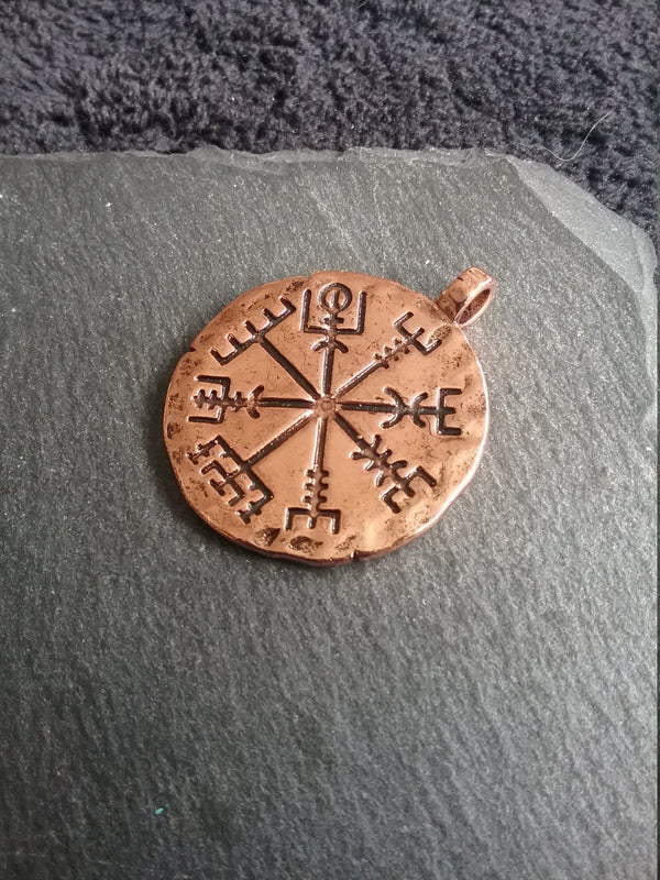 1 or 5 Icelandic Vegvísir Wayfinder Compass Pendant Antique Copper 35x29mm