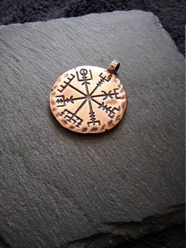 1 or 5 Icelandic Vegvísir Wayfinder Compass Pendant Antique Copper 35x29mm