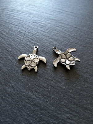 1 or 5 Stainless Steel Turtle Pendants Antique Silver Colour 26x24mm