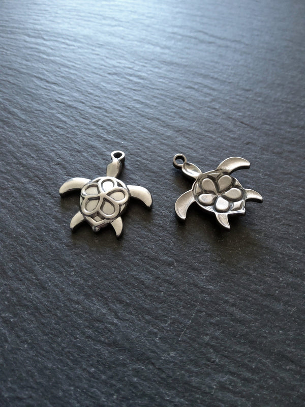 1 or 5 Stainless Steel Turtle Pendants Antique Silver Colour 26x24mm