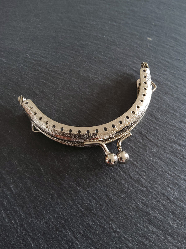 Patterned Bright Silver 8.5cm Metal Arch Frame Kiss Clasp For Purse Bag (3 3/8 inch)