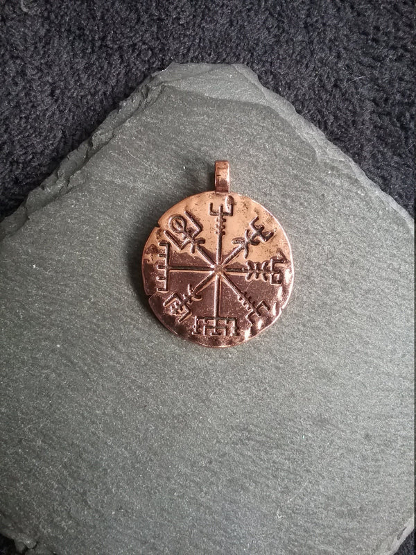 1 or 5 Icelandic Vegvísir Wayfinder Compass Pendant Antique Copper 35x29mm