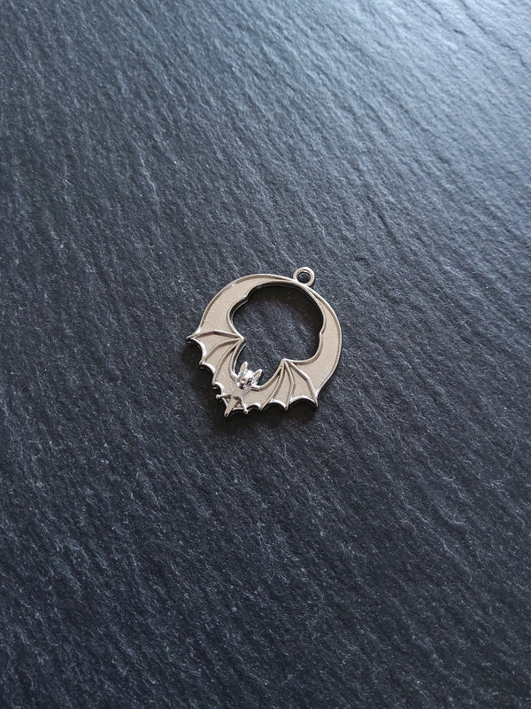 6 or 30 Flying Bat Charms Antique silver Tone Alloy 28x24mm