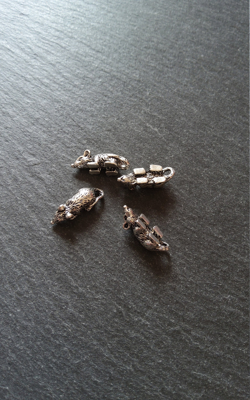 4 or 20 Mouse Charms Antique Silver Tone 19x7x7mm