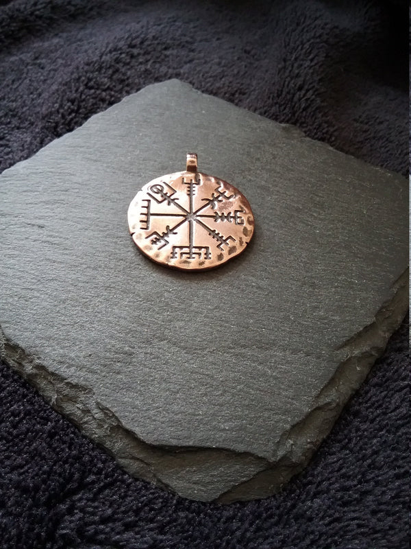 1 or 5 Icelandic Vegvísir Wayfinder Compass Pendant Antique Copper 35x29mm