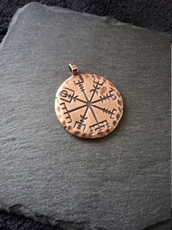 1 or 5 Icelandic Vegvísir Wayfinder Compass Pendant Antique Copper 35x29mm