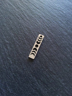 1 or 5 Stainless Steel Phases of the Moon Charms Flat Small 26x6x1.5mm