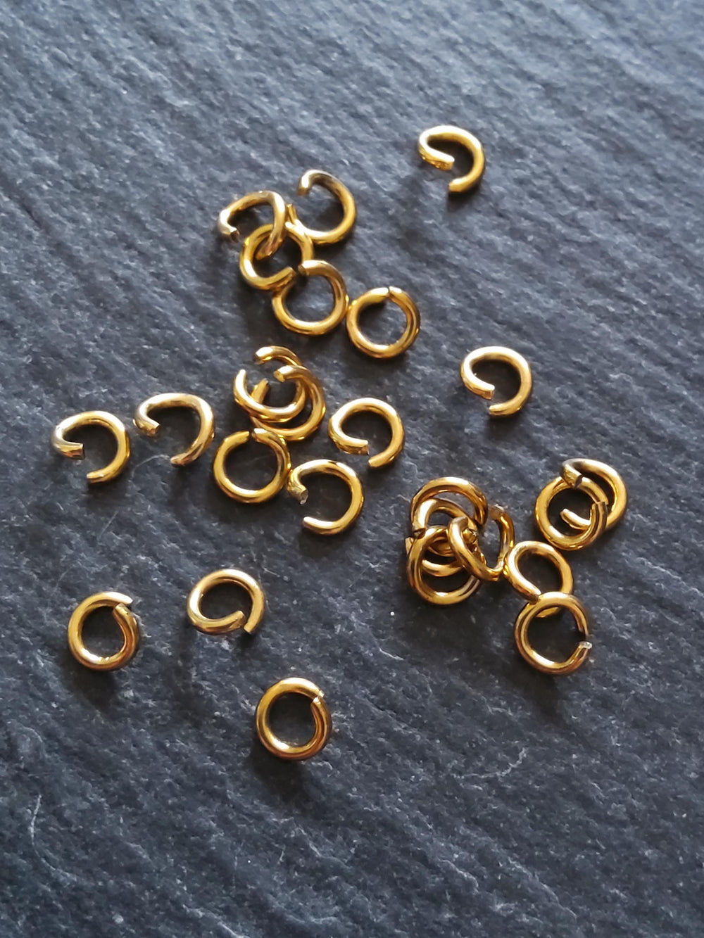20 or 100 Real 18K Gold Ion Plated 5mm Diameter Strong Stainless Steel Jump Rings 1mm (18 Gauge) Inner Diameter: 3mm